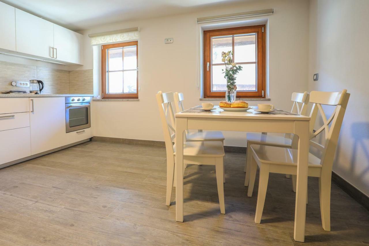 Apartmaji Tina Zgornje Gorje Zewnętrze zdjęcie